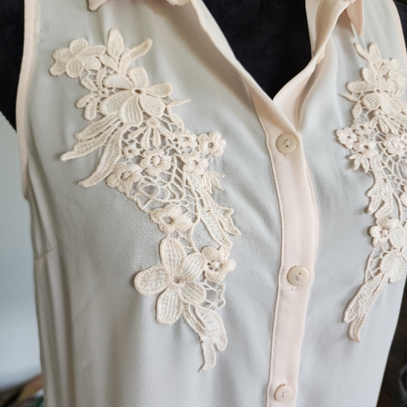 Divided floral tank top, light peach, size 6 - Picture 2 of 6